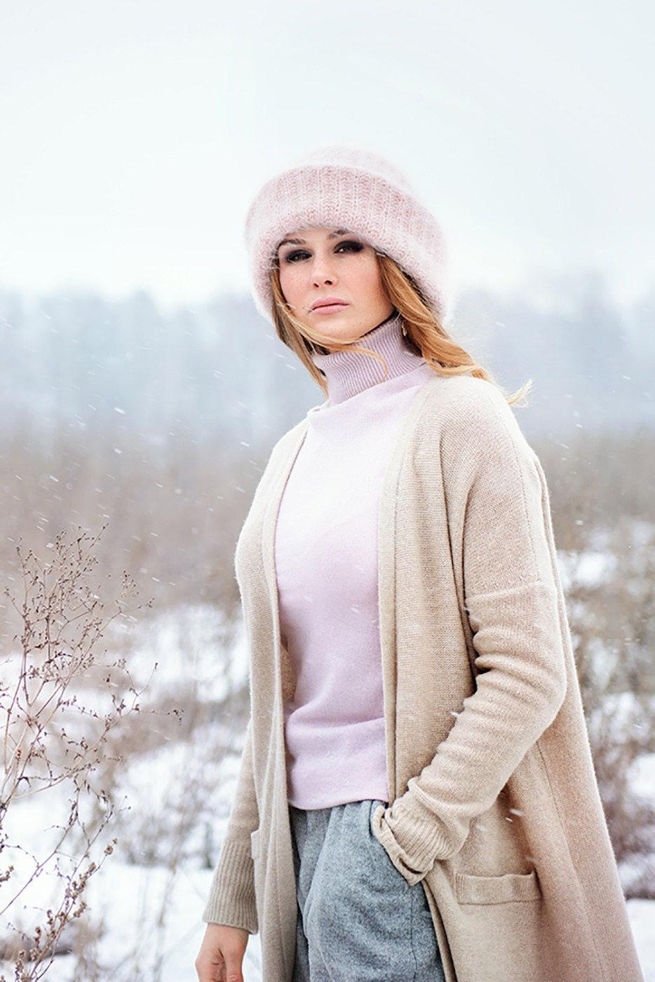 a photo shoot for a young woman , stylized clothes for a photo shoot, a photo shoot for a woman in the look book style (photographer in Edinburgh Elena Carruthers)