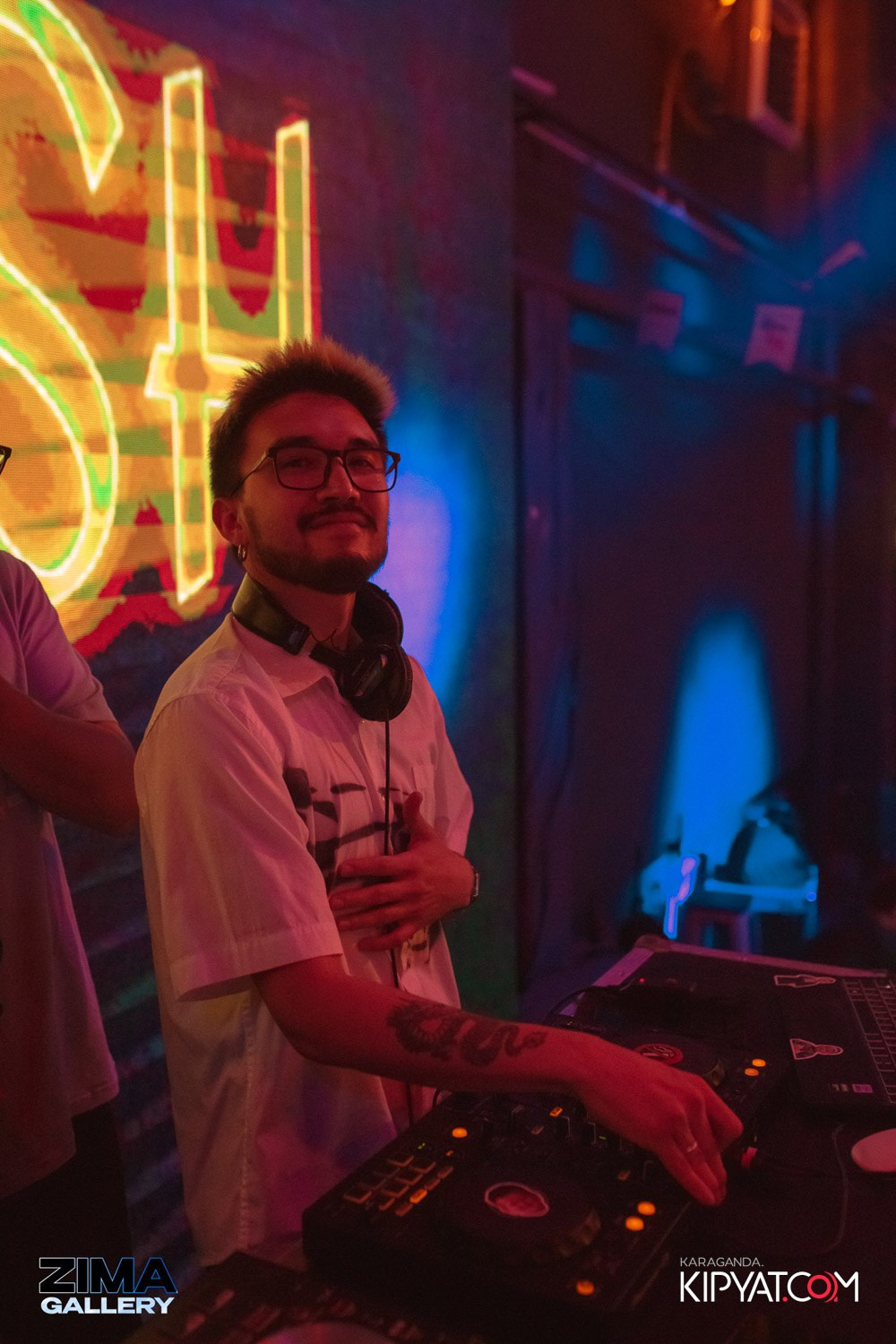 ZIMA. Галерея баров. Кипятком Караганда