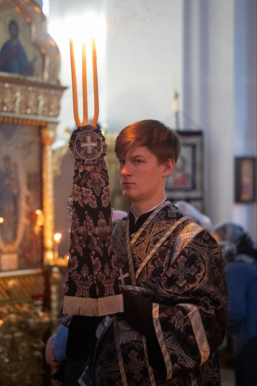 Митрополит Игнатий совершил Великое Повечерие в Георгиевском Храме. Саратовское Северо-Западное благочиние