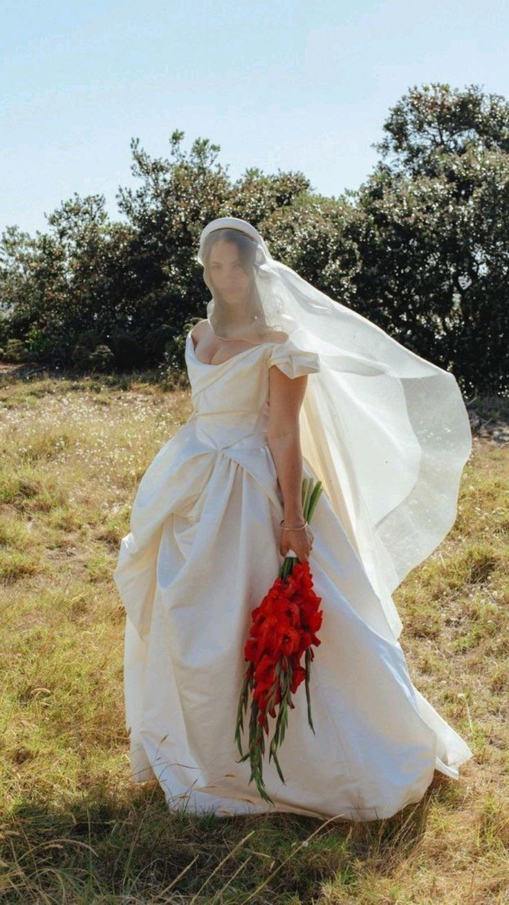 Свадебные букеты 2024. Свадебный и репортажный фотограф Элина Козырьянова