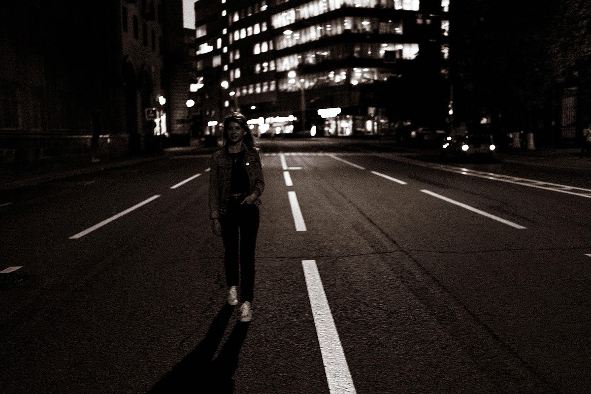 Olesay on the street. New York photographer RINAT SHAHMETOV in New York city