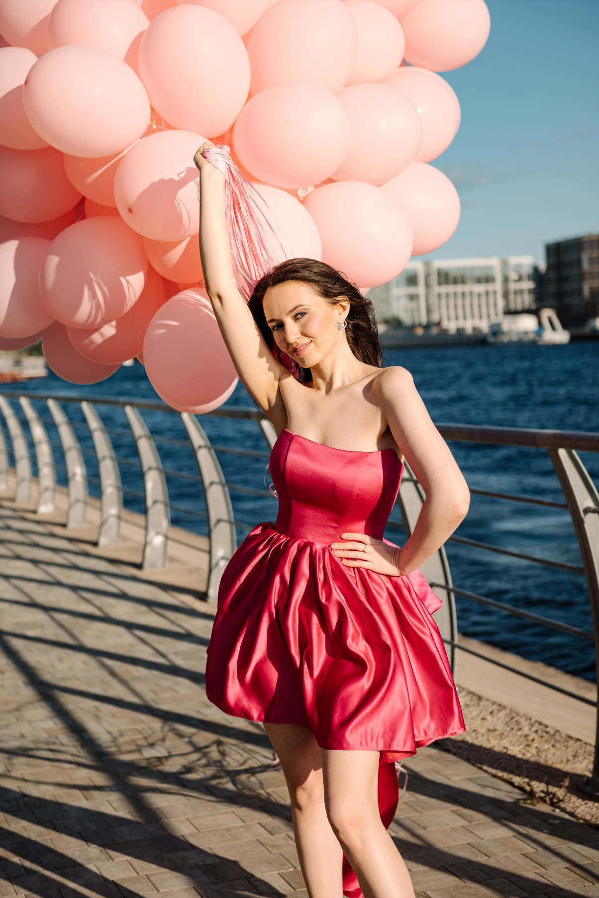 Индивидуальная. На заливе с шарами. Свадебный и сеейный фотограф в Санкт-Петербурге Елена Худякова