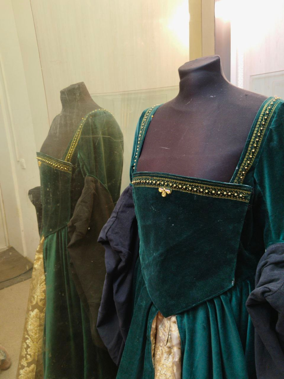 Костюмы. AIREN DESIGN — художественное ателье