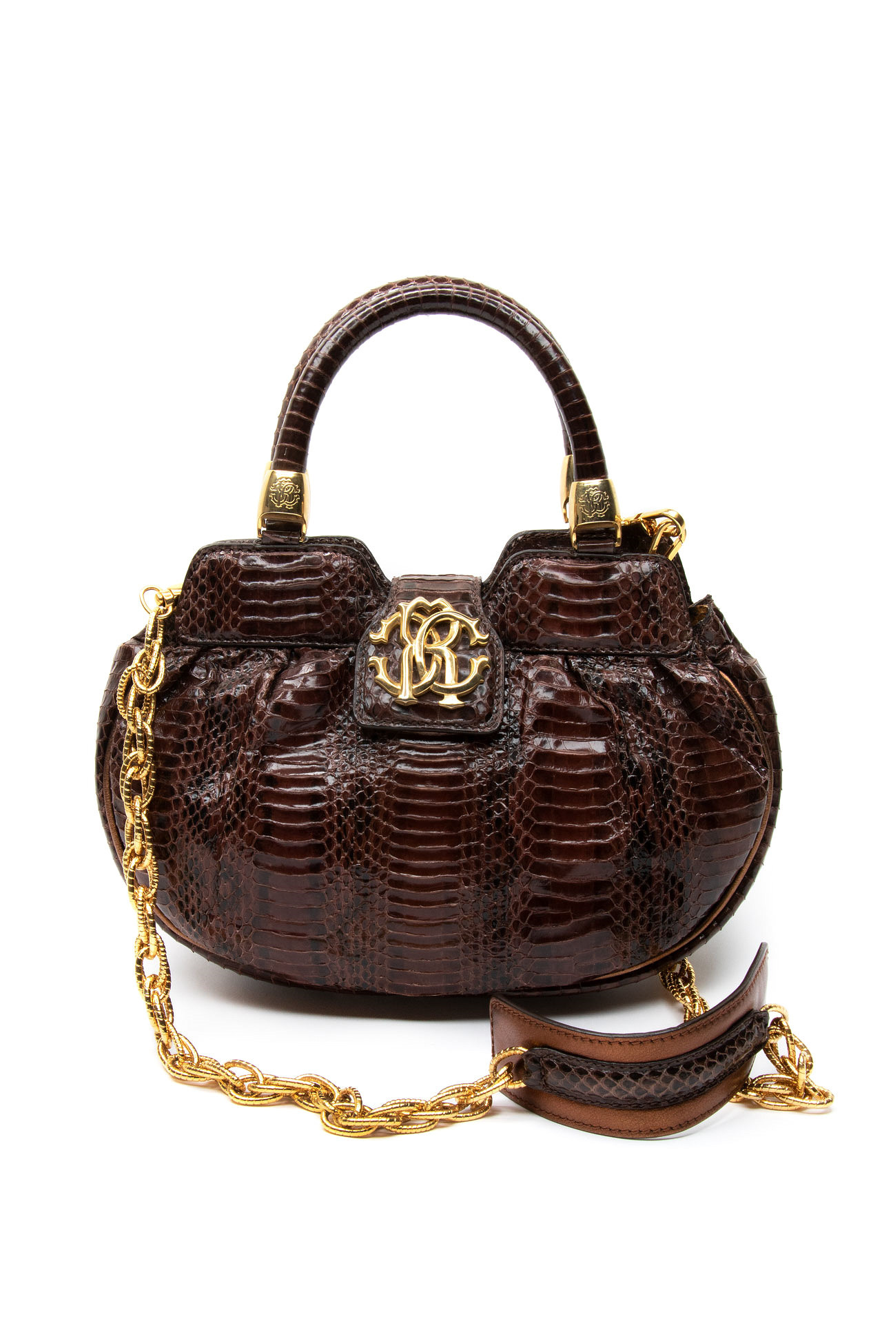 Кожунная сумка на белом фоне для девушек и женщин