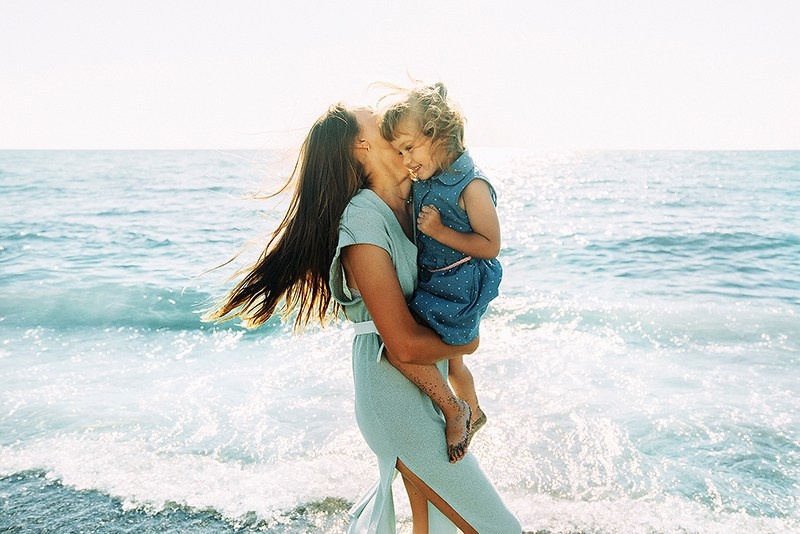 Семейная фотосессия в Сириусе и Адлере. Фотограф в Адлере, Сириусе, Красной Поляне — лавстори, семейные и индивидуальные фотосессии