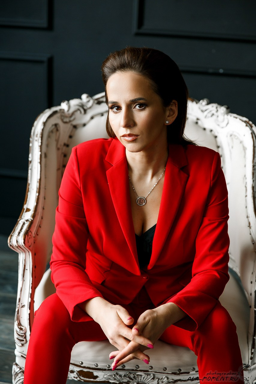 Бизнес портрет. Профессиональный фотограф в Брянске Аля Подольная. Свадебный, семейный, портретный фотограф. Выпускные альбомы. Опыт более 10 лет. АЛЯМОМЕНТ
