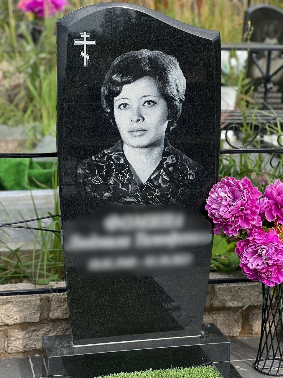 Гравировка от наших художников. ГРАНИТ26 Ритуальные услуги Железногорск. Благоустройство могил, продажа памятников