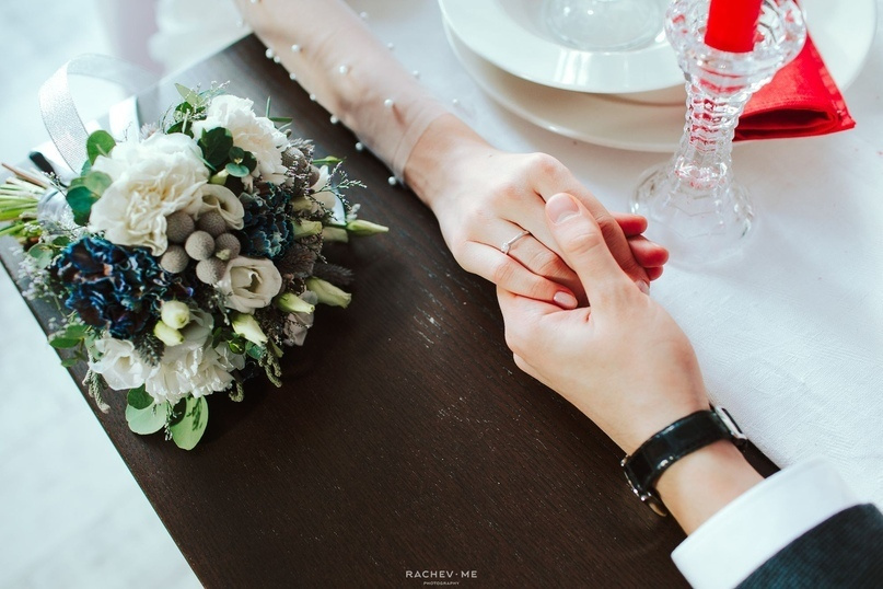 Зимняя свадьба (студия и банкет). Фотограф в Перми Александр Рачев | Выпускные альбомы