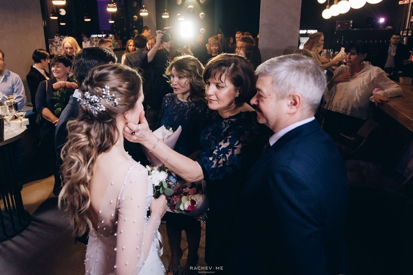 Зимняя свадьба (студия и банкет). Фотограф в Перми Александр Рачев | Выпускные альбомы