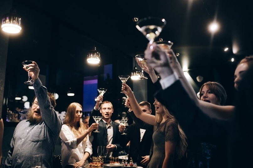 Зимняя свадьба (студия и банкет). Фотограф в Перми Александр Рачев | Выпускные альбомы