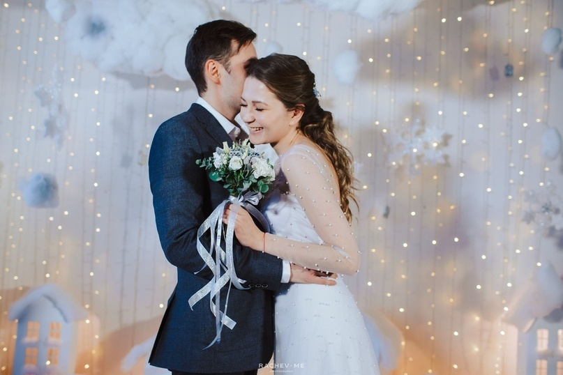 Зимняя свадьба (студия и банкет). Фотограф в Перми Александр Рачев | Выпускные альбомы