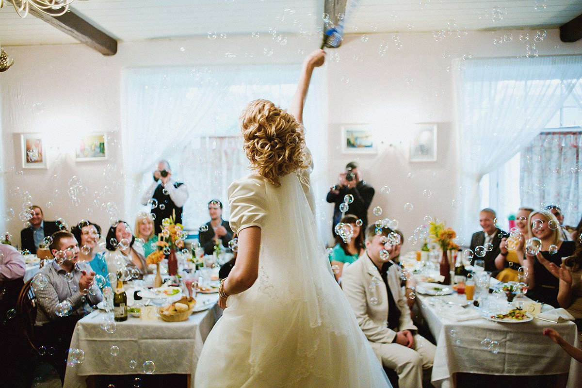 Свадебная прогулка Алекса и Даши. Фотограф крещение венчание в Петербурге! Помогает подобрать храм и посоветовал душевного батюшку в СПб