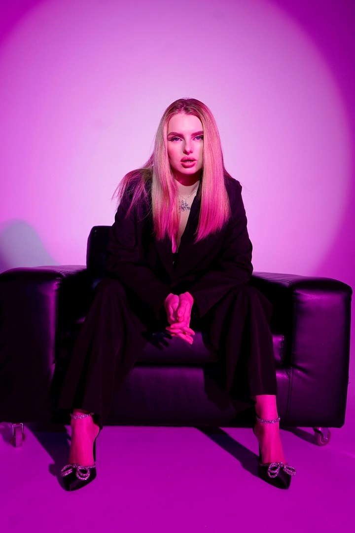 Портретные съемки. Andromedan Machine. Портретный фотограф в Новосибирске Мадина Елеусизова