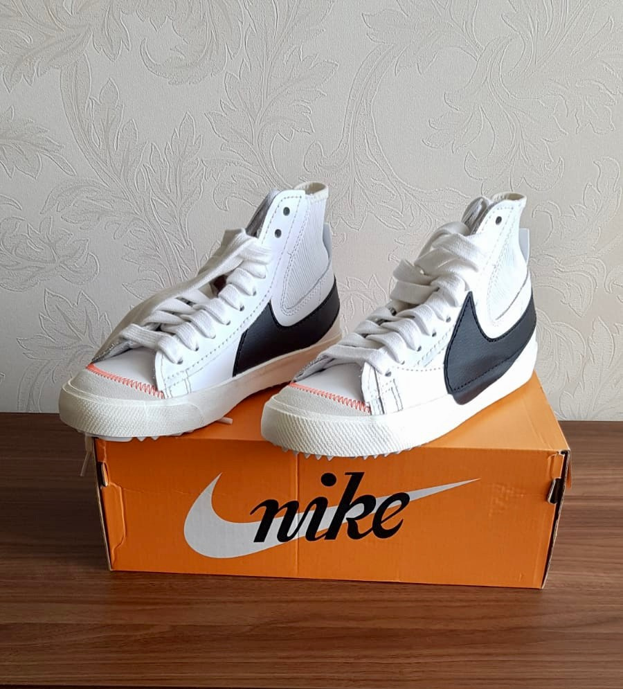 Спортивная обувь. Ваш байер во Франции