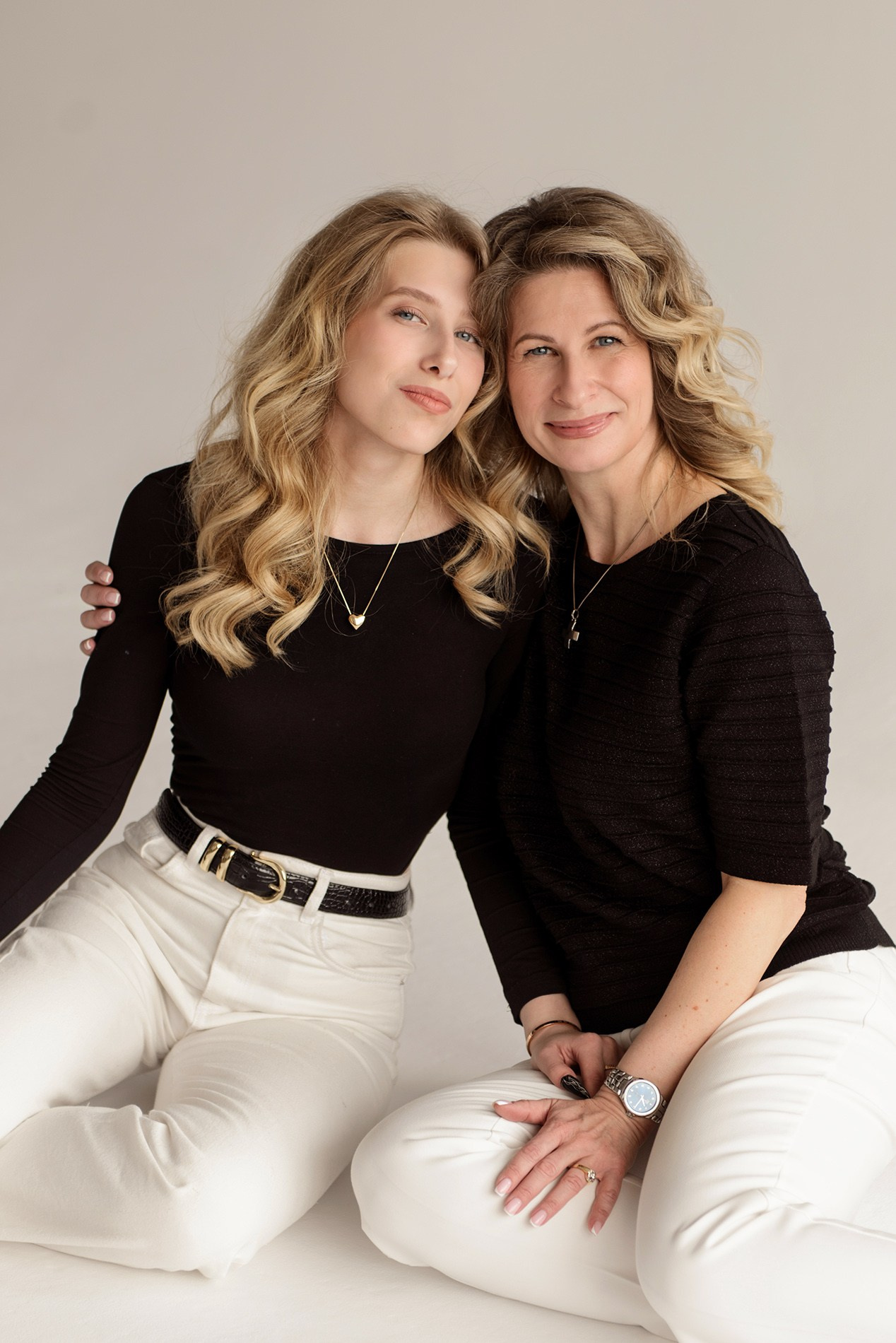 photo shoot for mom and daughter in the studio