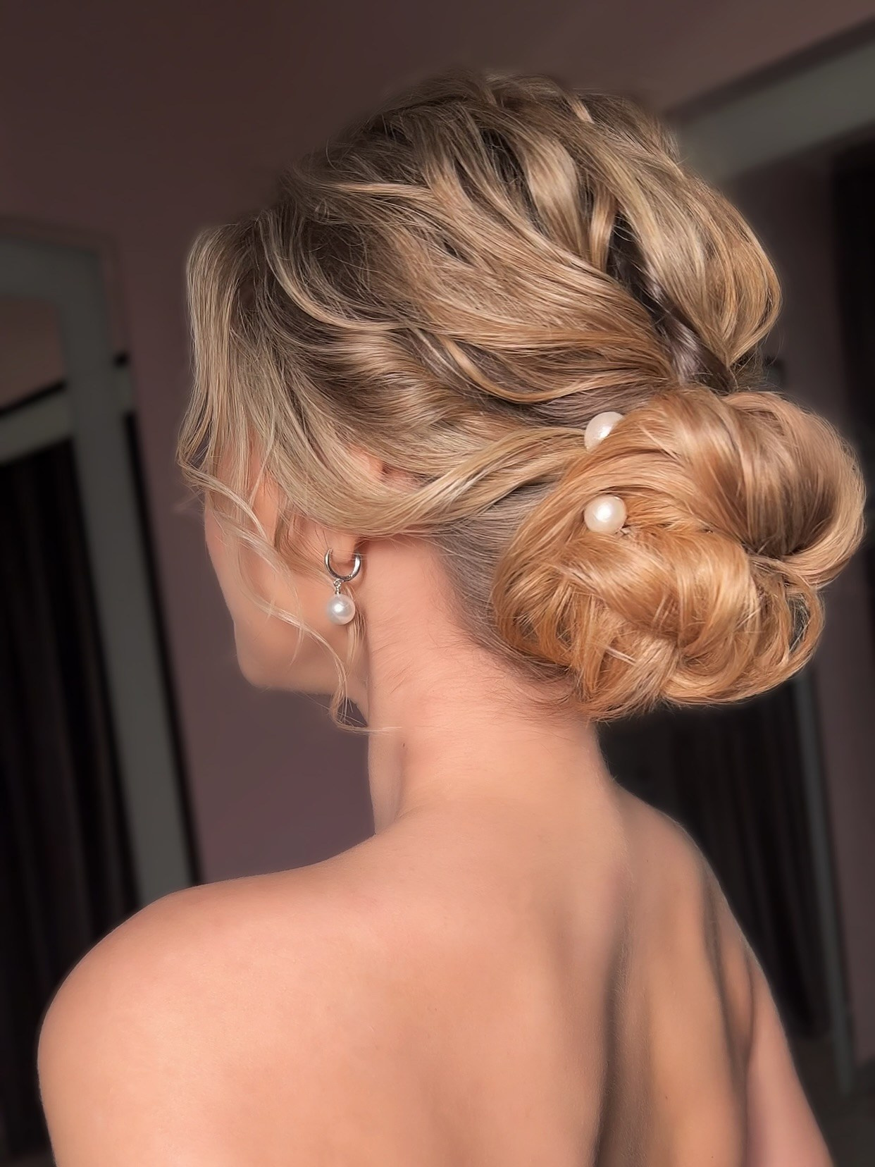 Собранные прически. Свадебный стилист по прическам и макияжу в Ростове-на-Дону Даниэла Дар
