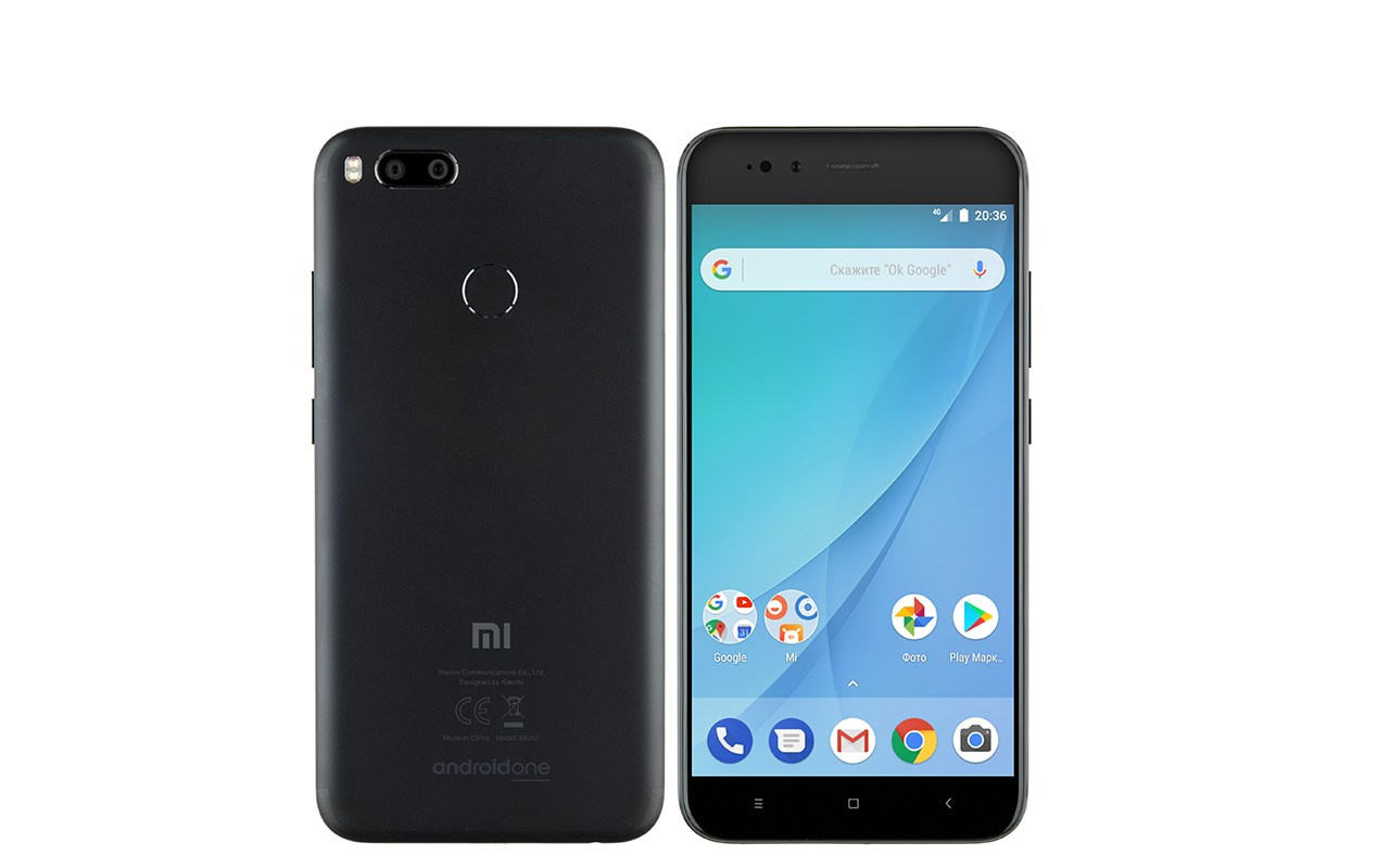 Смартфон xiaomi на белом фоне