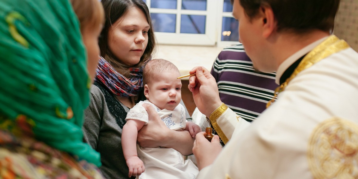 Крещение Казанская церковь Воскресенского Новодевичьего монастыря. Фотограф на крещение в Санкт Петербурге
