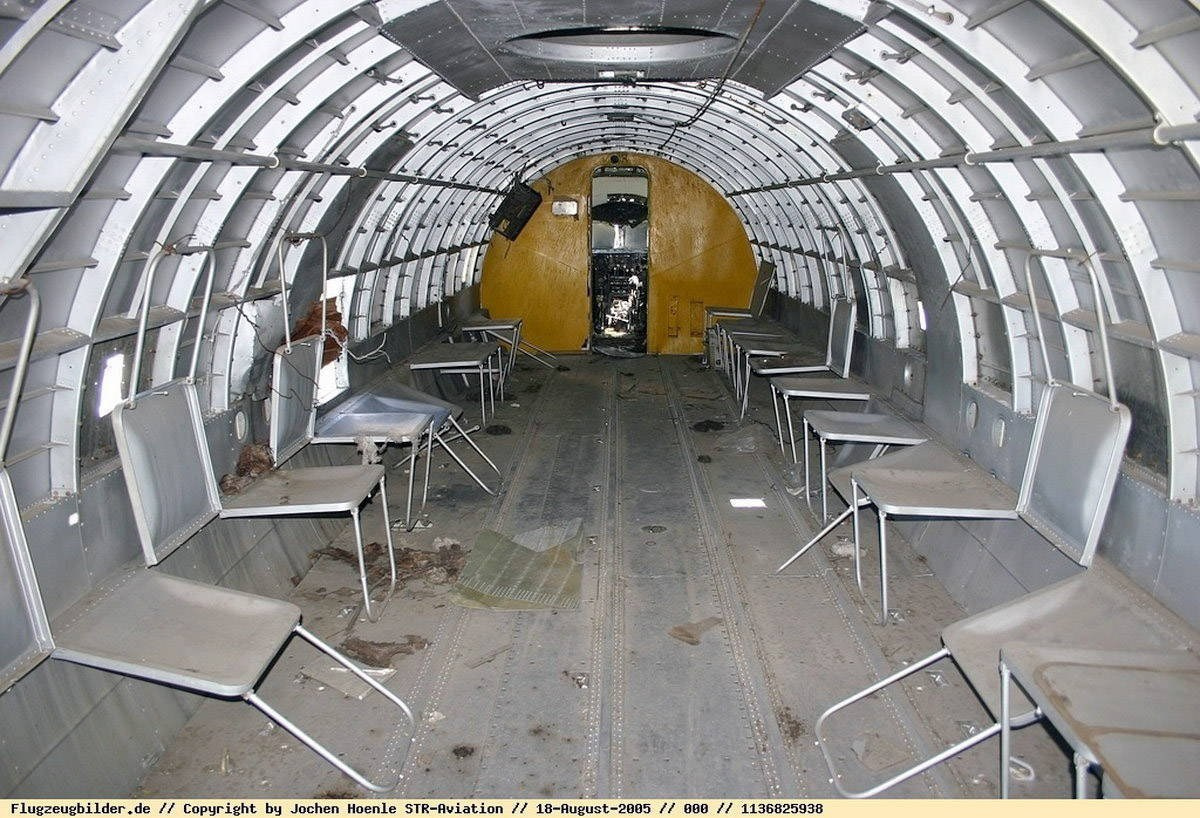 Ил-12 (Монино). Фотоальбом показывающий увлекательный мир авиации и мир медведей Андрея Иванова