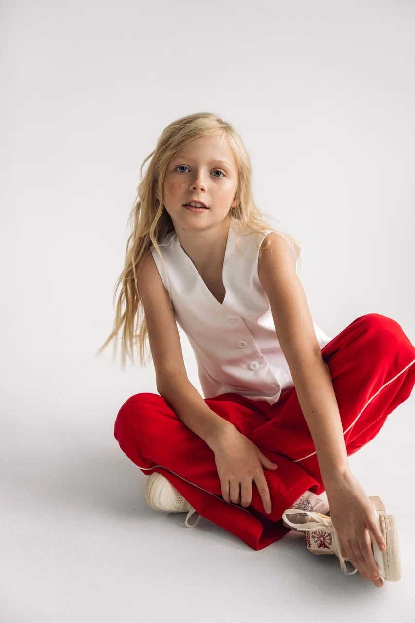 Шварц Аделина 9 ЛЕТ 140 СМ. Детское модельное агентство Musthave agency. База профессиональных моделей