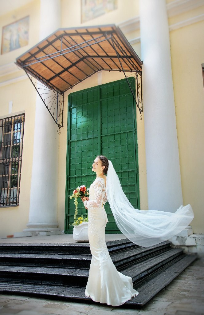 Примеры свадебных платьев. Модельер Евгений Бременев