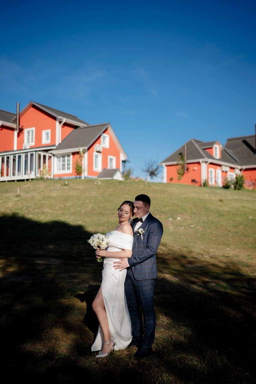 свадьба, свадебный фотограф, свадьба Москва, свадьба Рязань, свадебная прогулка, молодожёны, красивая пара, маяк, маяк Рязань, рыбацкая деревня Рязань