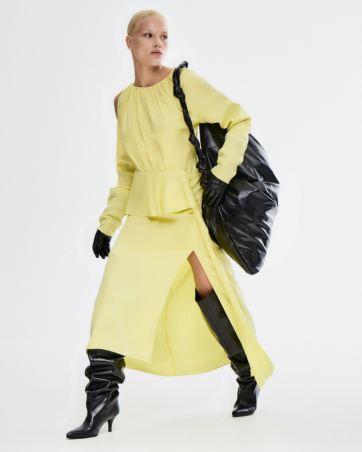 ROOM513. Фотограф и видеограф для брендов в Москве