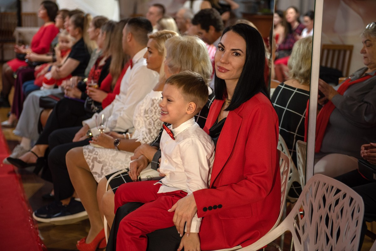 Выпускной в детской школе моделей HAPPYkids 2024. Семейный и коммерческий фотограф в Сочи Александр Бодунов