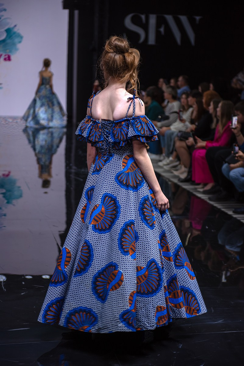 SochiFashionWeek2024 дизайнер Юлия Крылова. Семейный и коммерческий фотограф в Сочи Александр Бодунов