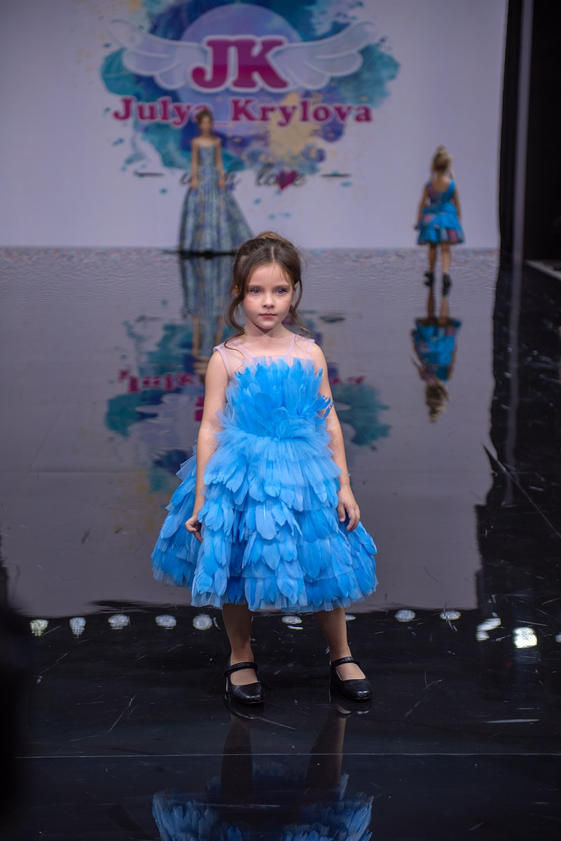 SochiFashionWeek2024 дизайнер Юлия Крылова. Семейный и коммерческий фотограф в Сочи Александр Бодунов
