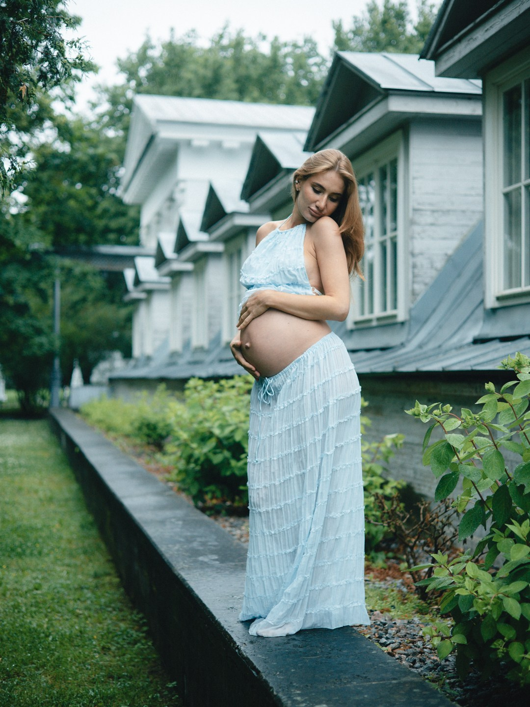 Elegant Pregnant Karina 2.0. Юлия Астра: Фотограф в Санкт-Петербурге. Снимаю женские портреты, уличные съёмки в Петербурге и людей с их собаками
