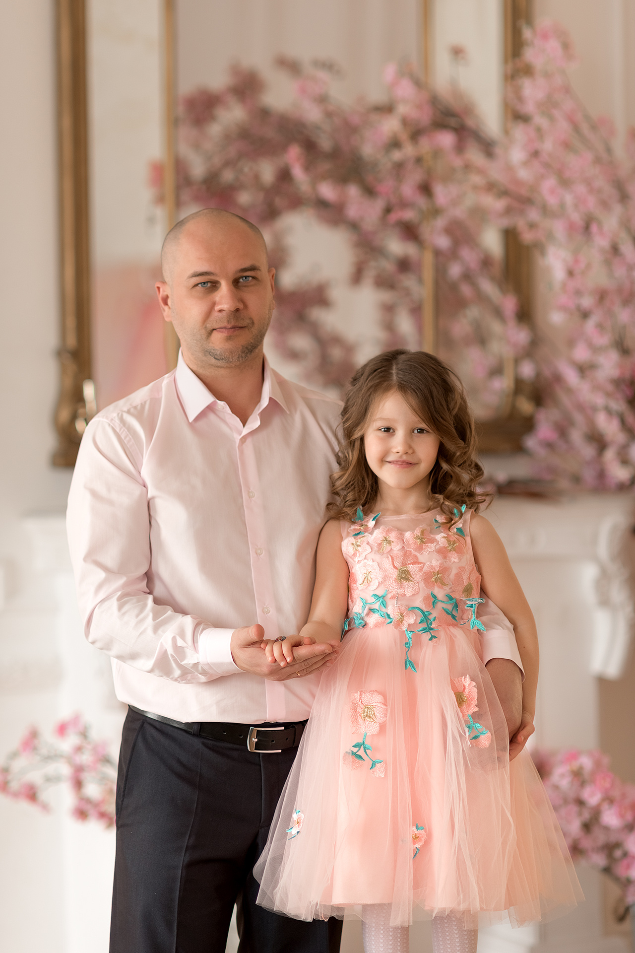 Семейная фотосессия в студии Санкт-Петербурга. Фотограф Юлия Кондратьева