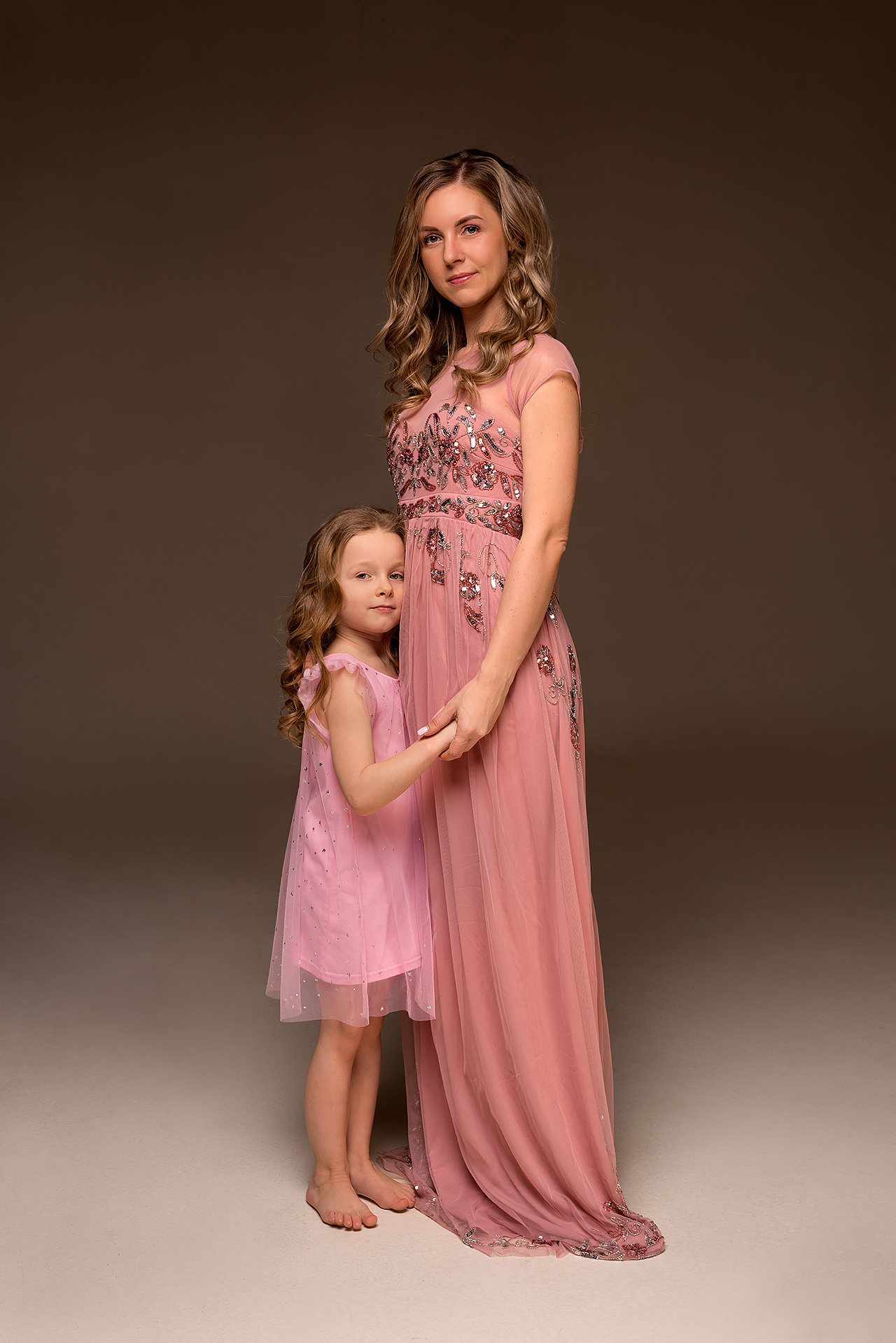 Семейная фотосессия в студии. Фотограф Юлия Кондратьева