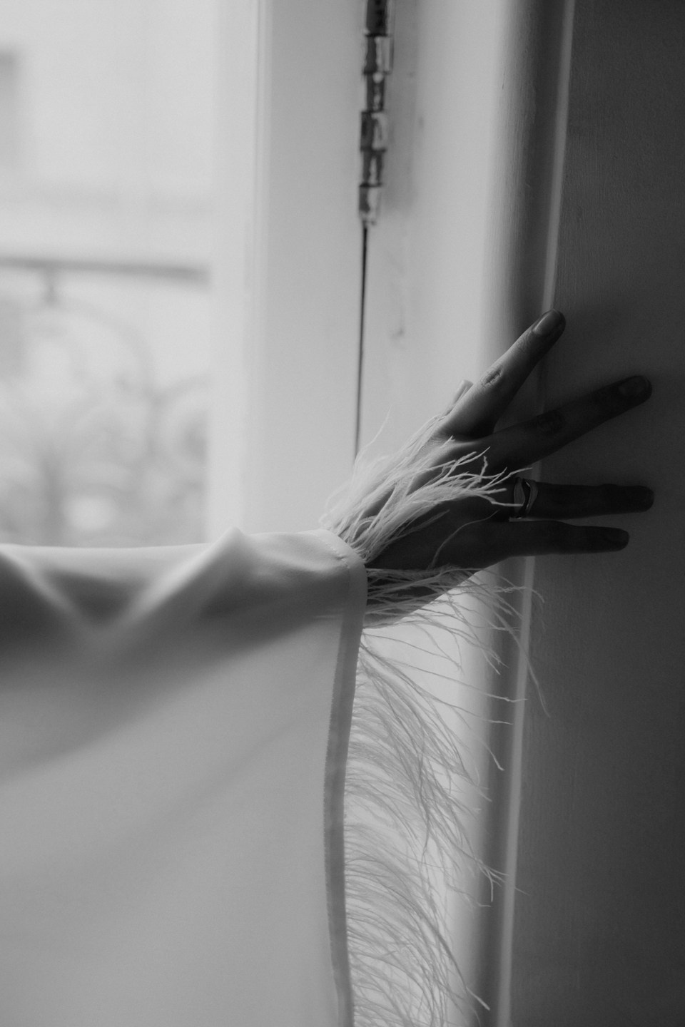 За окном питерские крыши. Свадебный фотограф в Белгороде Антон Каменев