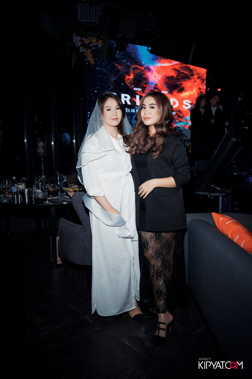 FRIENDS BAR & TERRACE. КИПЯТКОМ АЛМАТЫ!