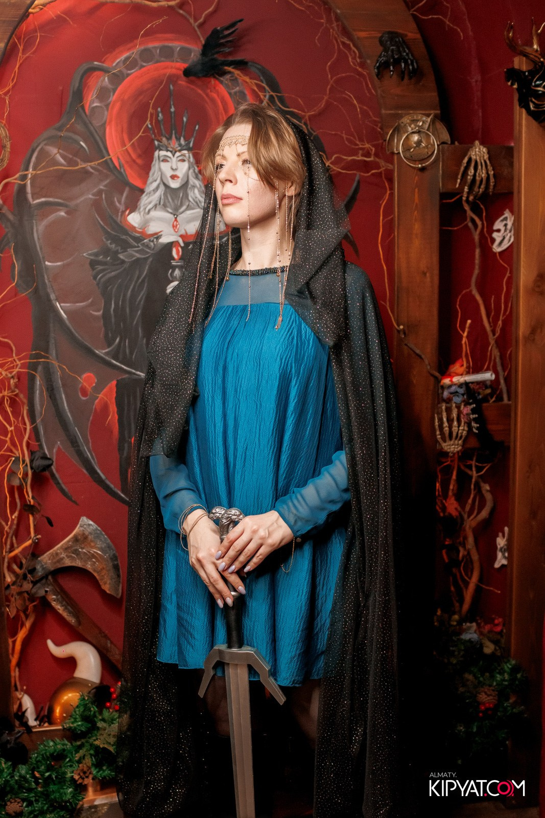 MERRY CREEPYSTMASS AND SPOOKY NEW YEAR — QUEEN OF THE DARKNESS BAR. КИПЯТКОМ АЛМАТЫ!