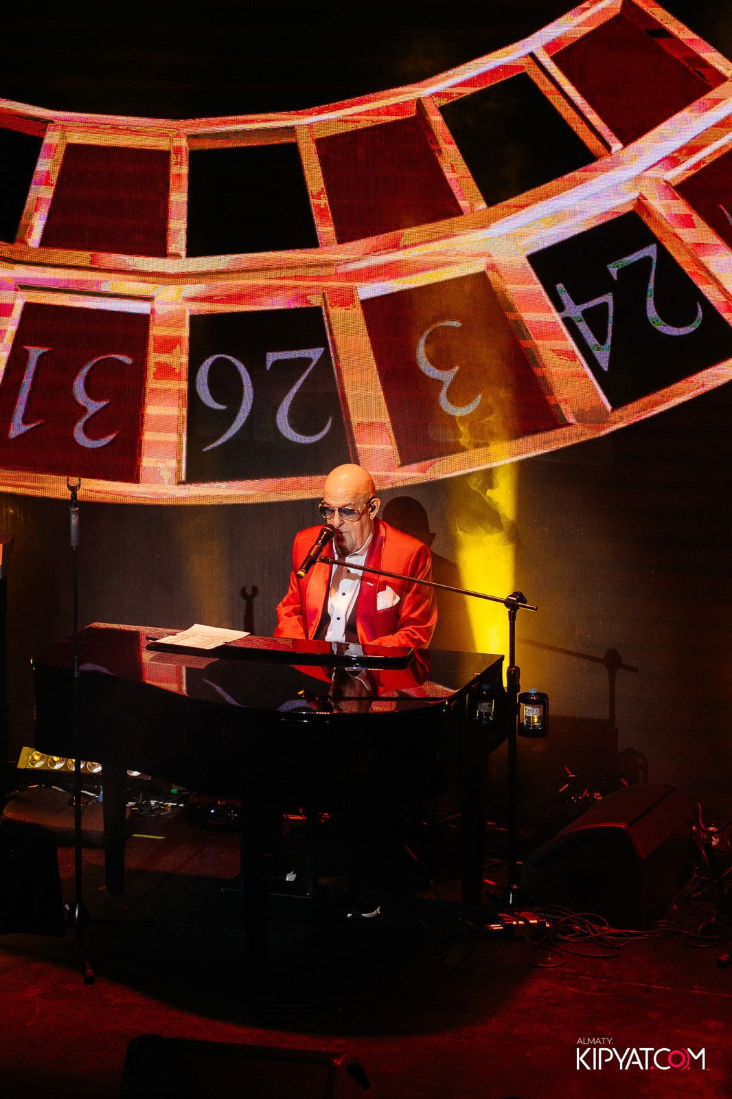 МИХАИЛ ШУФУТИНСКИЙ С СОЛЬНЫМ КОНЦЕРТОМ В QUEEN ALMATY. КИПЯТКОМ АЛМАТЫ!