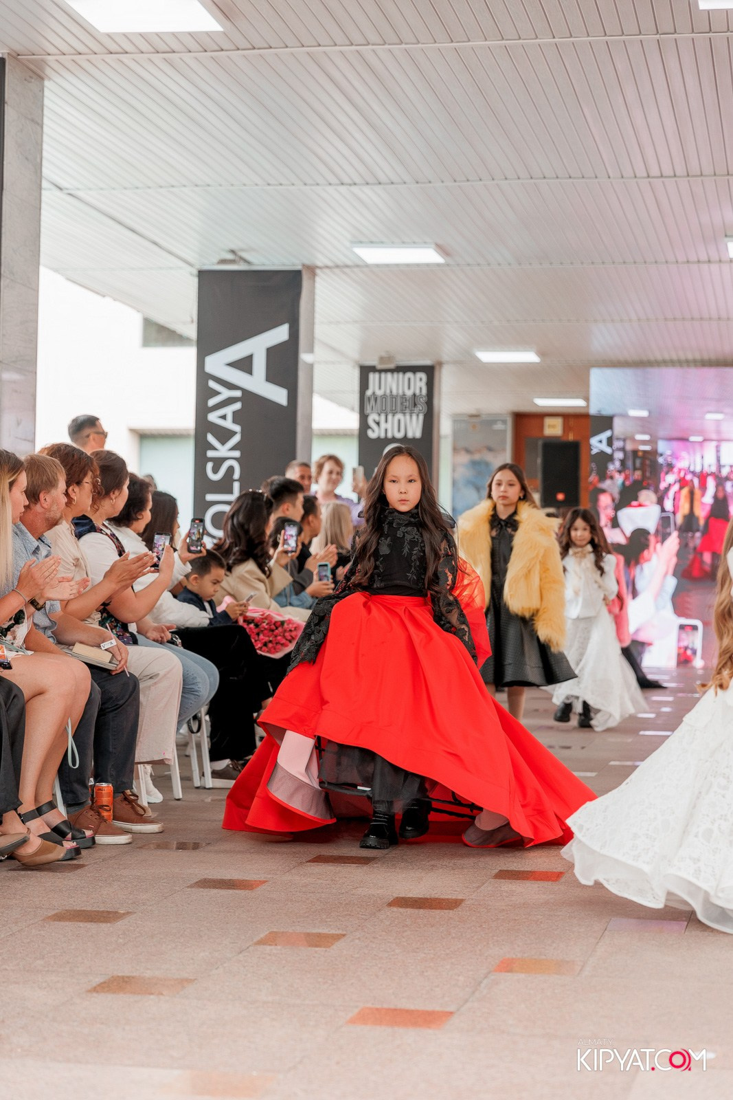 JUNIOR FASHION SHOW. КИПЯТКОМ АЛМАТЫ!