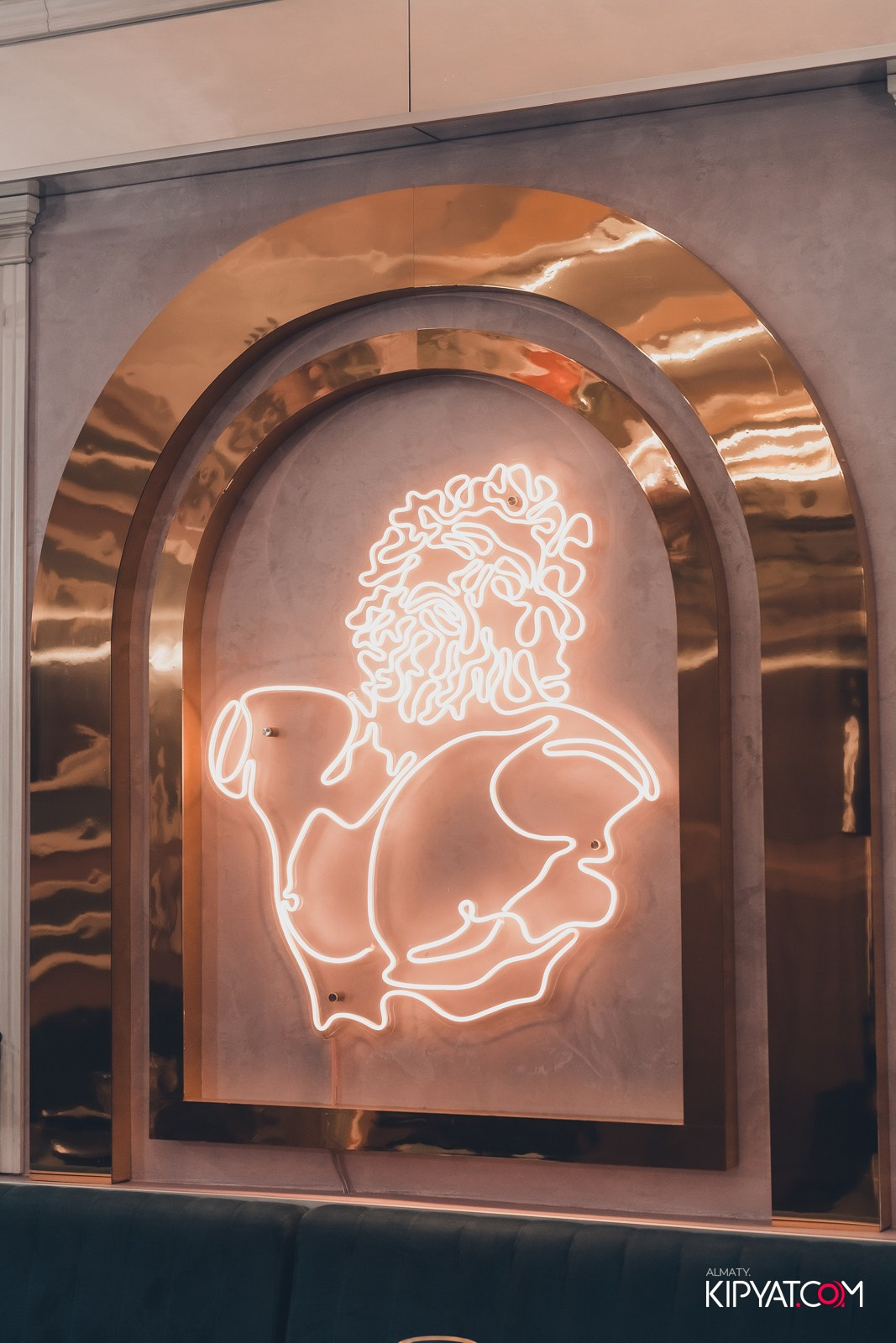 УХО И МЕДВЕДЬ НА САИНА. КИПЯТКОМ АЛМАТЫ!