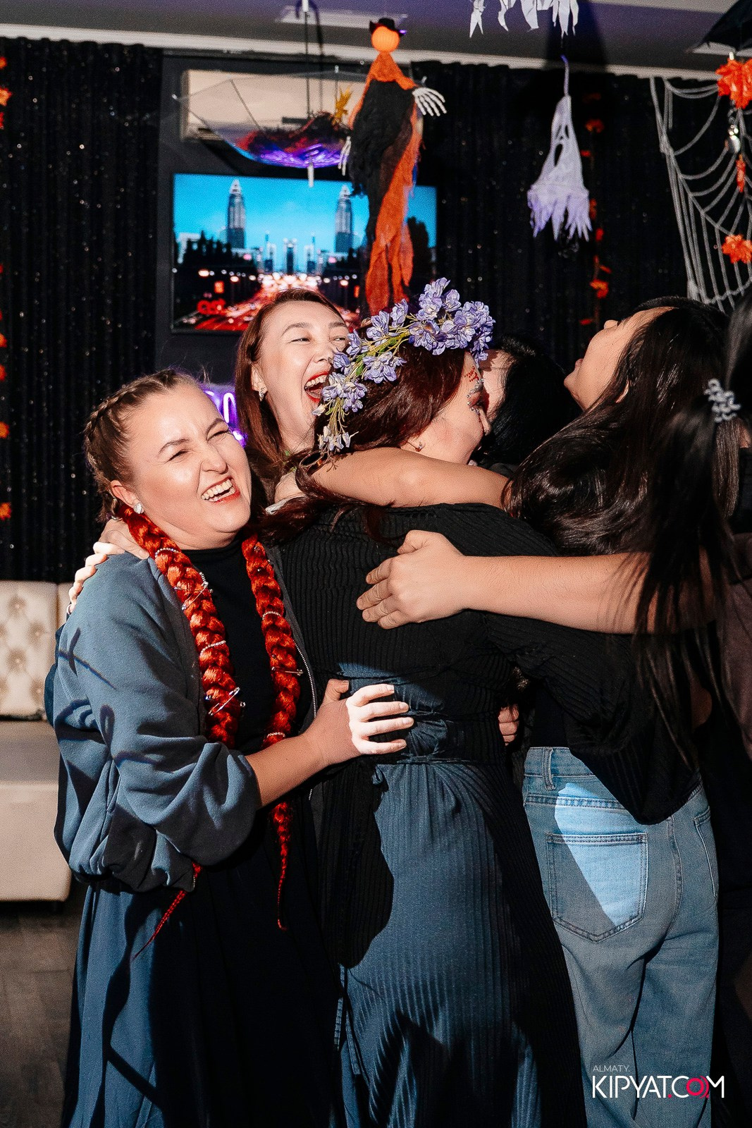 HALLOWEEN PARTY — THE WALL STREET. КИПЯТКОМ АЛМАТЫ!