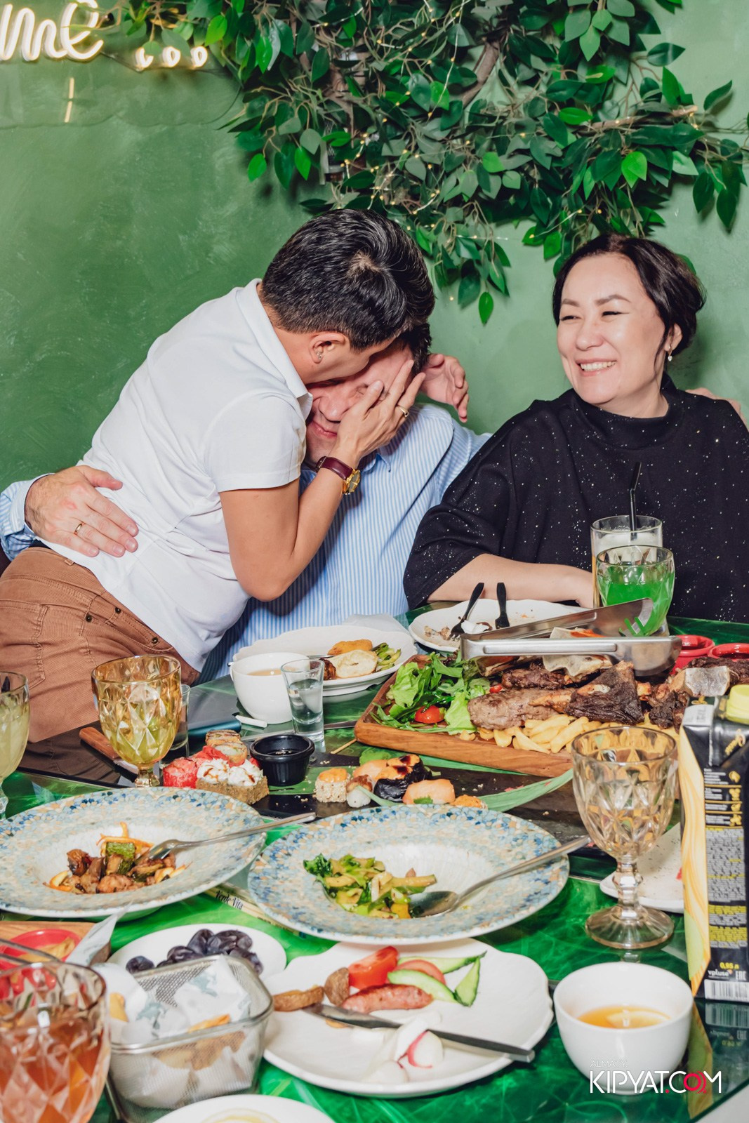 УХО И МЕДВЕДЬ НА САИНА. КИПЯТКОМ АЛМАТЫ!