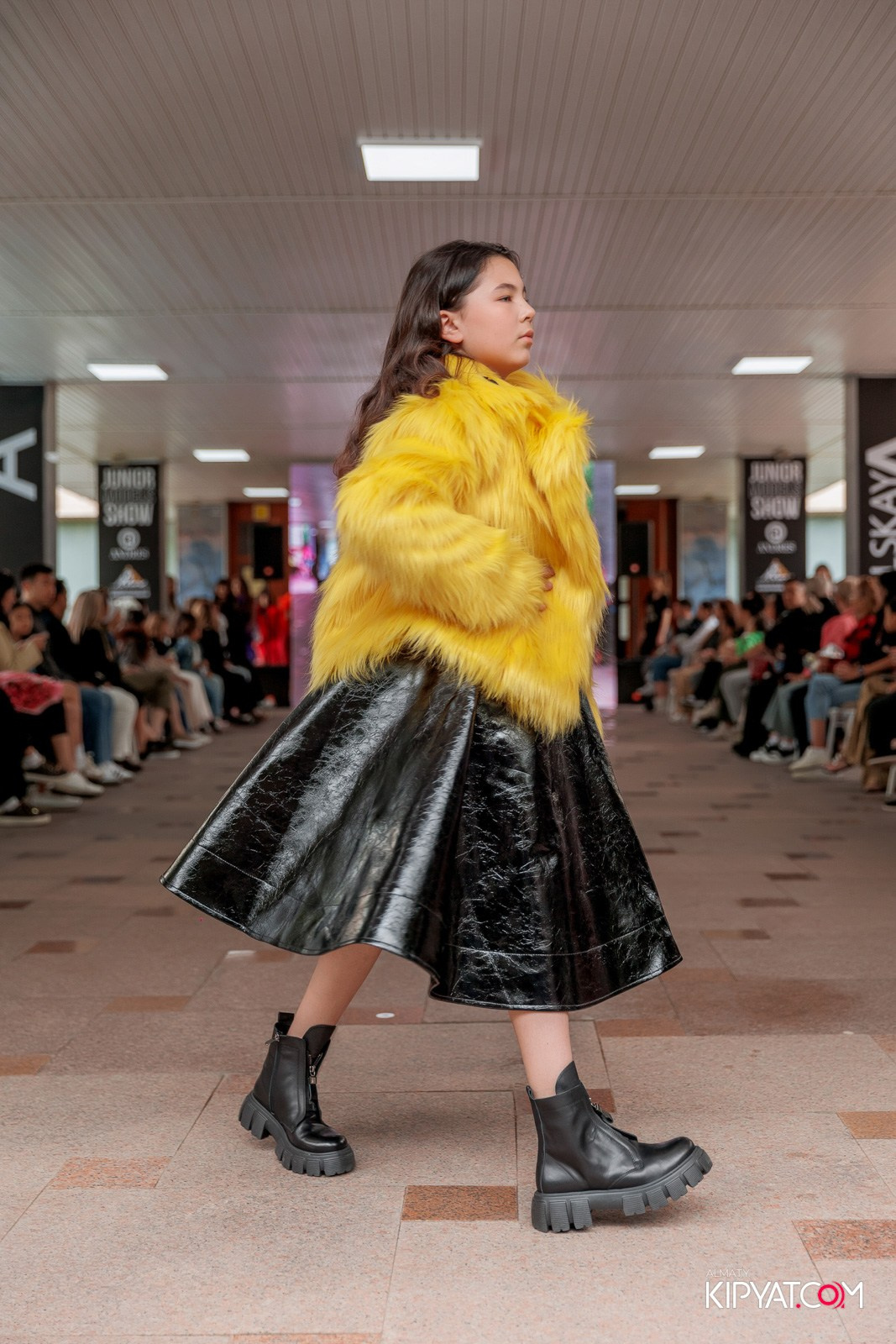 JUNIOR FASHION SHOW. КИПЯТКОМ АЛМАТЫ!