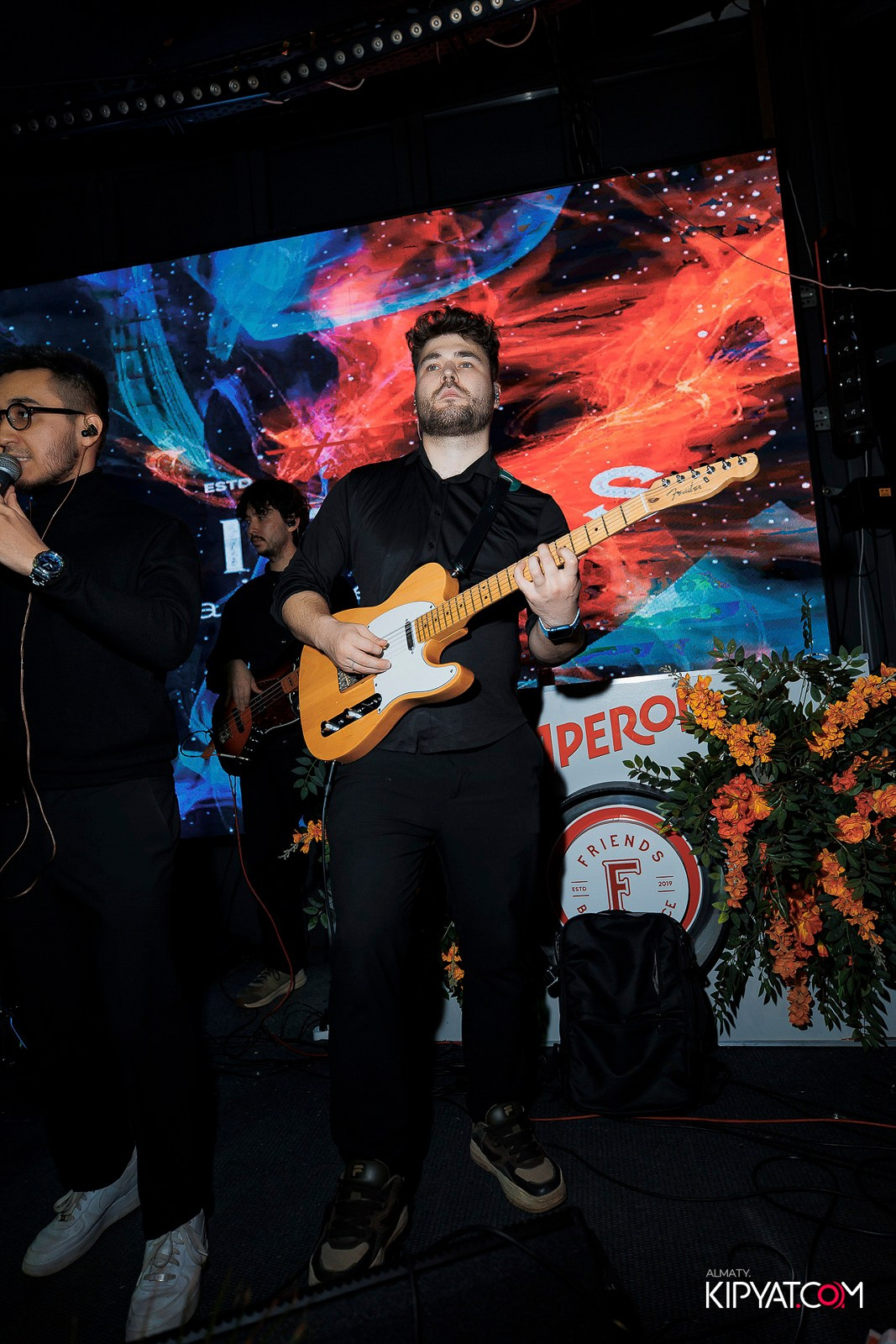 FRIENDS BAR & TERRACE. КИПЯТКОМ АЛМАТЫ! Фотосъемка мероприятий в Алматы