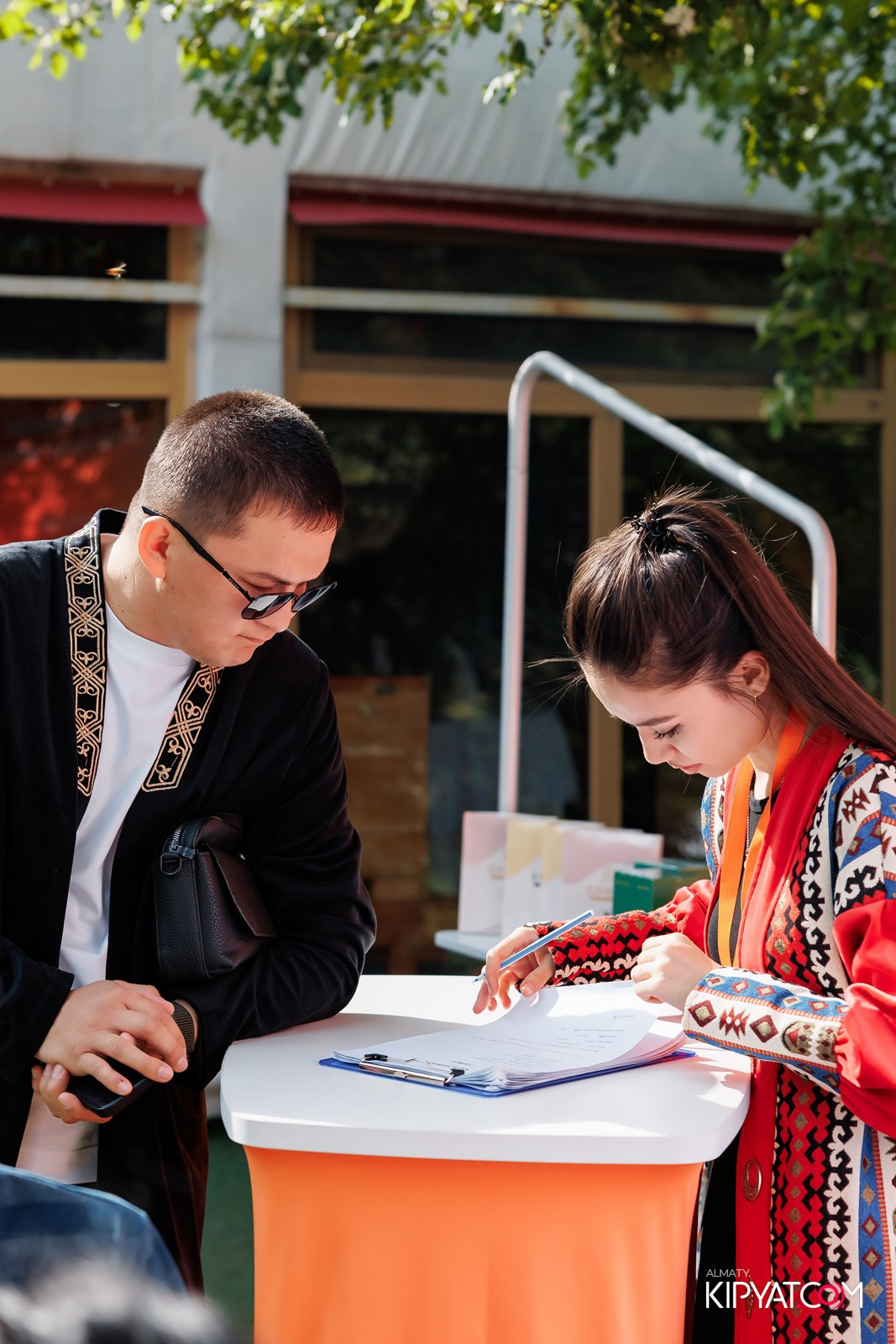 KANG REN TANG. КИПЯТКОМ АЛМАТЫ!