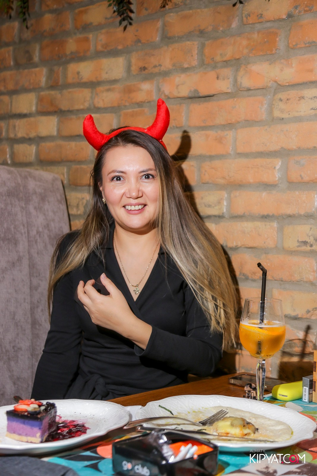 LIFE GRILL CAFE. КИПЯТКОМ АЛМАТЫ!