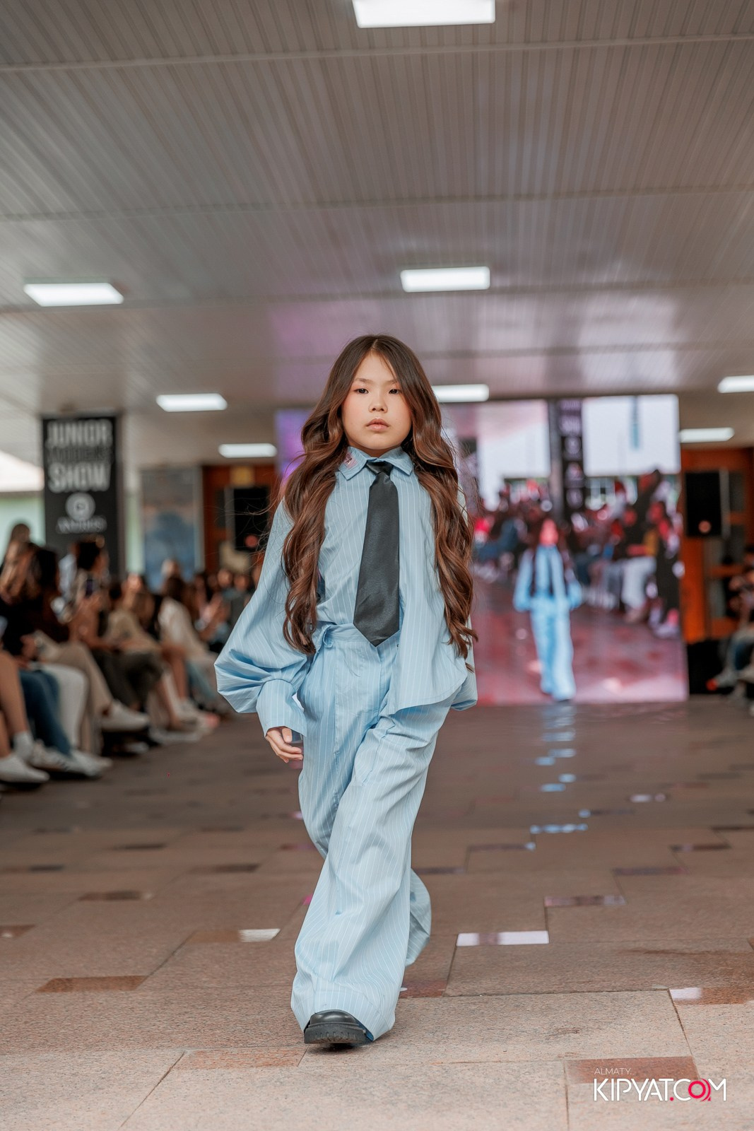 JUNIOR FASHION SHOW. КИПЯТКОМ АЛМАТЫ!