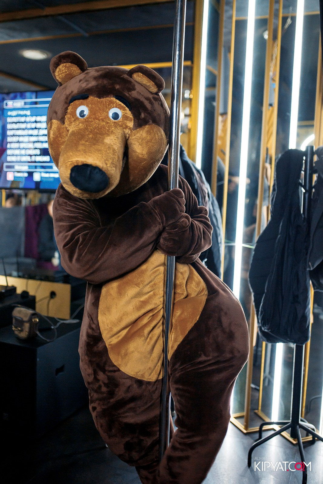 УХО И МЕДВЕДЬ НА ГАГАРИНА. КИПЯТКОМ АЛМАТЫ!