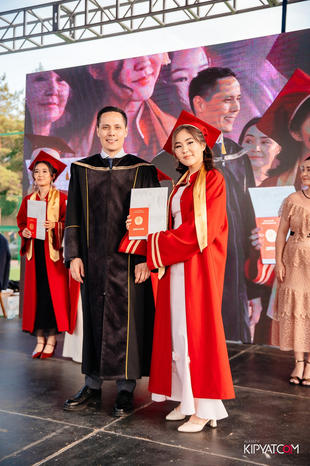 ВРУЧЕНИЕ ДИПЛОМОВ — НАРХОЗ КОЛЛЕДЖ. Part 3. КИПЯТКОМ АЛМАТЫ!