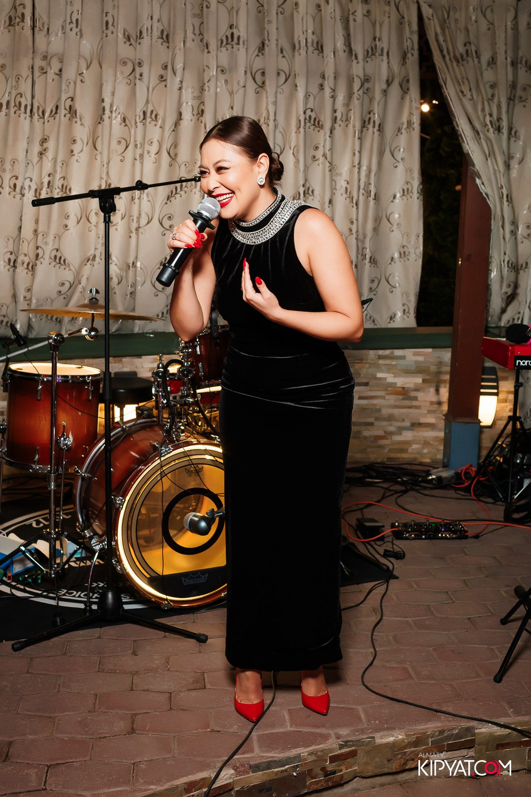 РЕСТОРАН УЧ ЛЯГАН. КИПЯТКОМ АЛМАТЫ!