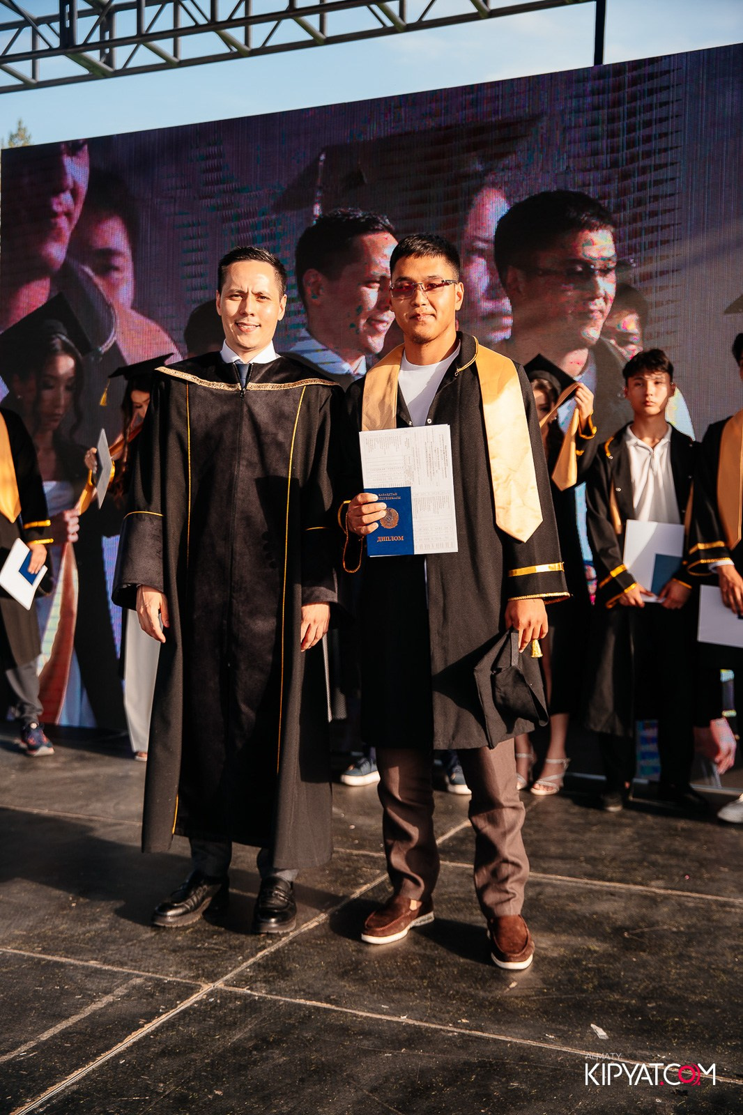 ВРУЧЕНИЕ ДИПЛОМОВ — НАРХОЗ КОЛЛЕДЖ. Part 3. КИПЯТКОМ АЛМАТЫ!